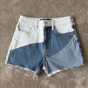 Hollister Color Block Ultra High-Rise Mom Short 3”